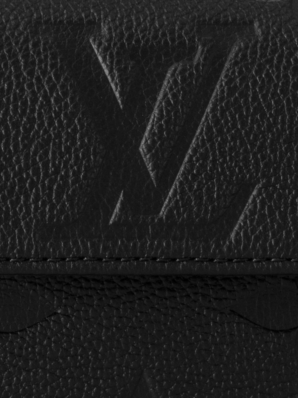 NWT Louis Vuitton Wallet on a Chain in black - Picture 9 of 13